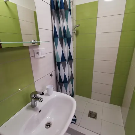 ゲストハウス Bernath *