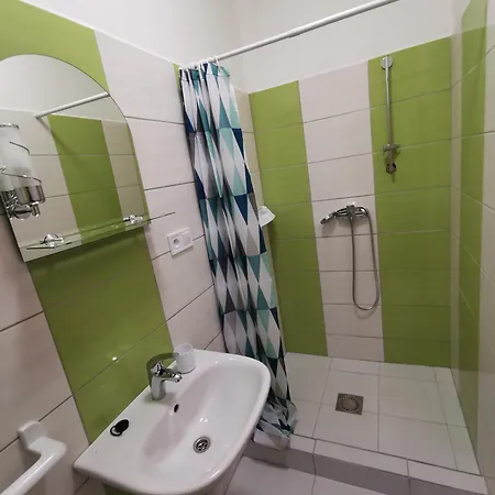 ゲストハウス Bernath *