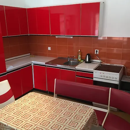 Bernath ゲストハウス *