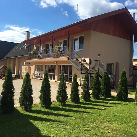 Bernath ゲストハウス